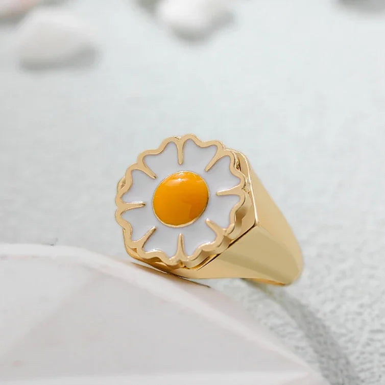 Aesthetic Colorful Eyes Love Heart Rings