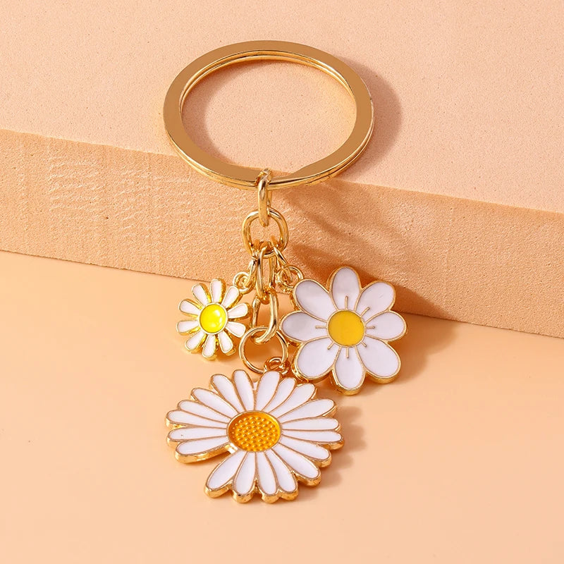 Cute Enamel Daisy Flower Keychain