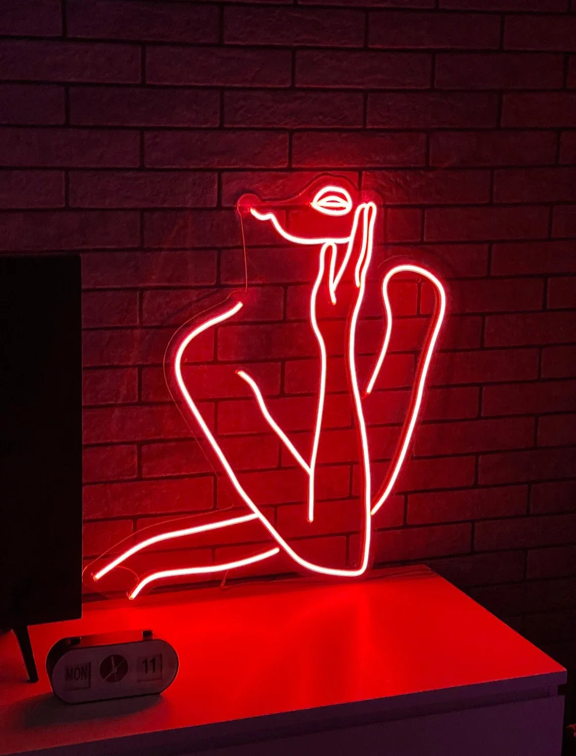 Hugging Neon Sign